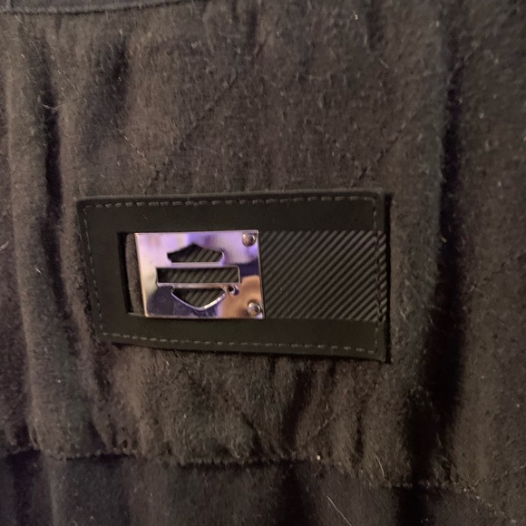 Harley-Davidson Black and Gold Shirt - Picture 5 of 6